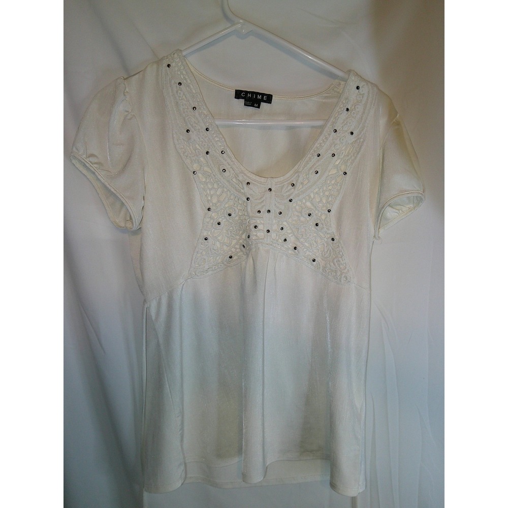 Chime Embellished Top Blouse Short Sleeve V-Neck Casual White Size M